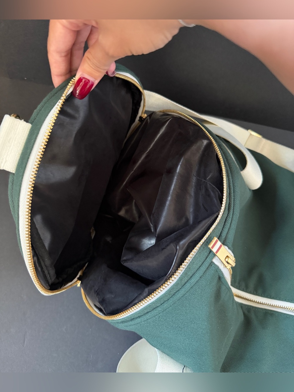 Wilson Green Canvas Duffel Bag with White Straps - Picture 13 of 15